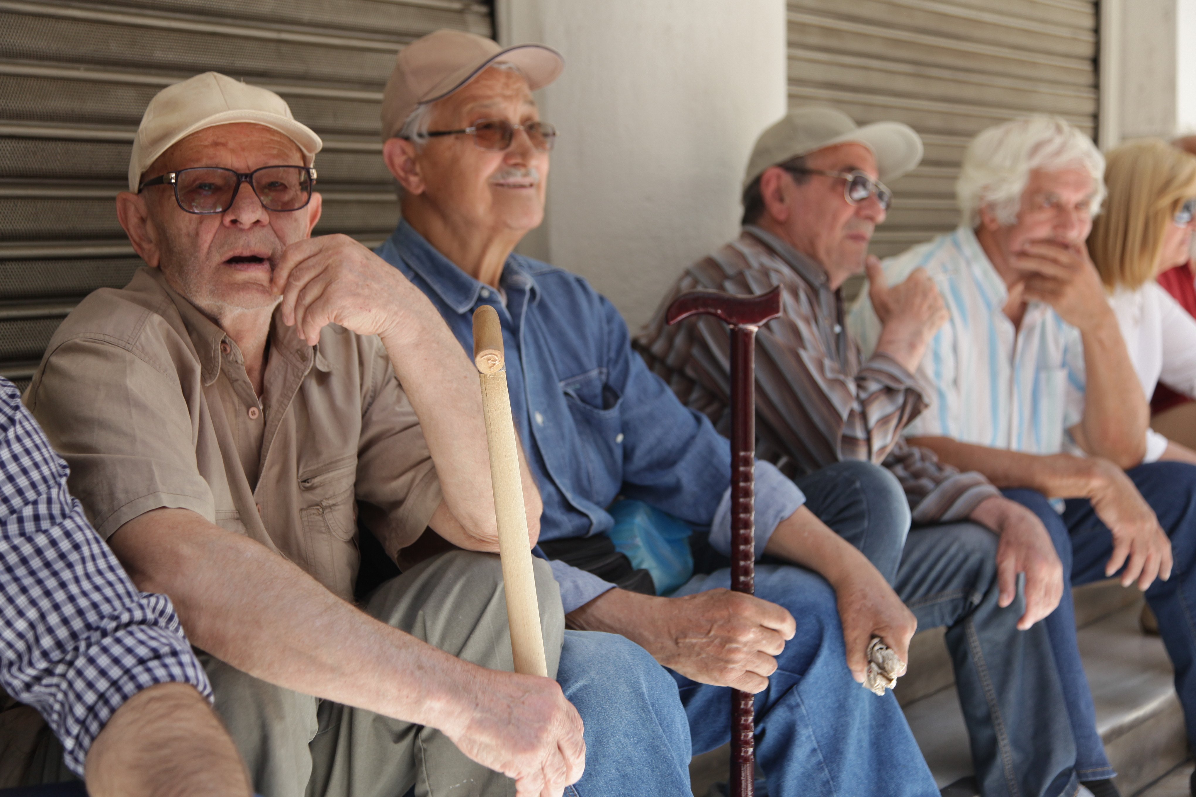 Ταφόπλακα για 160.000 χαμηλοσυνταξιούχους: Χάνουν έως και πέντε «συντάξεις» ετησίως