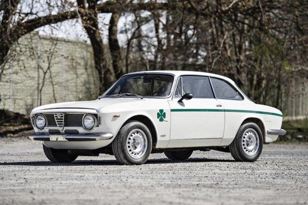 Alfa Romeo GTA 1300 Junior Stradale πωλήθηκε 138.067 ευρώ!