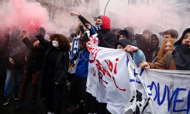 Γαλλία: «Μπρα ντε φερ» κυβέρνησης - συνδικάτων για τις διαδηλώσεις
