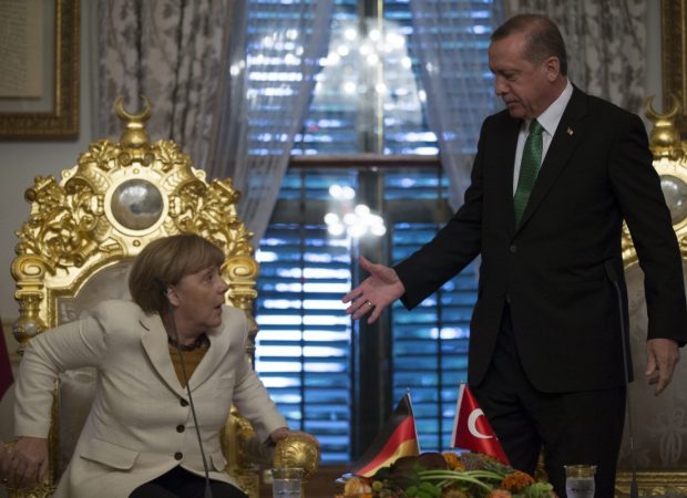 Τουρκικά παιχνίδια εξουσίας! Aνακαλεί τον πρεσβευτή της στη Γερμανία μετά την αναγνώριση της αρμενικής γενοκτονίας