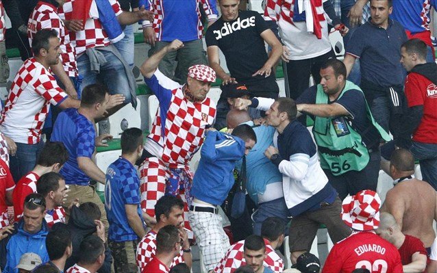 EURO 2016: Η UEFA τιμώρησε την Κροατία για τα επεισόδια της Παρασκευής με πρόστιμο 100.000 ευρώ