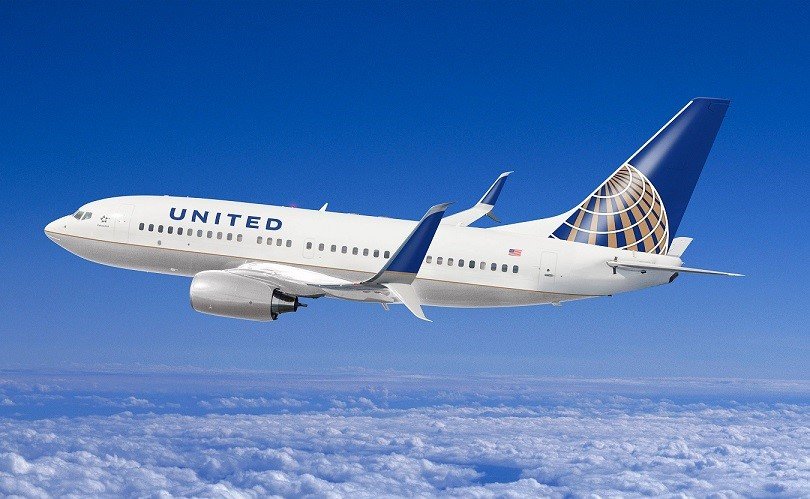 Ταλαιπωρία χωρίς τέλος σε πτήση της United Airlines προς Νέα Υόρκη - Διπλό θρίλερ στον αέρα