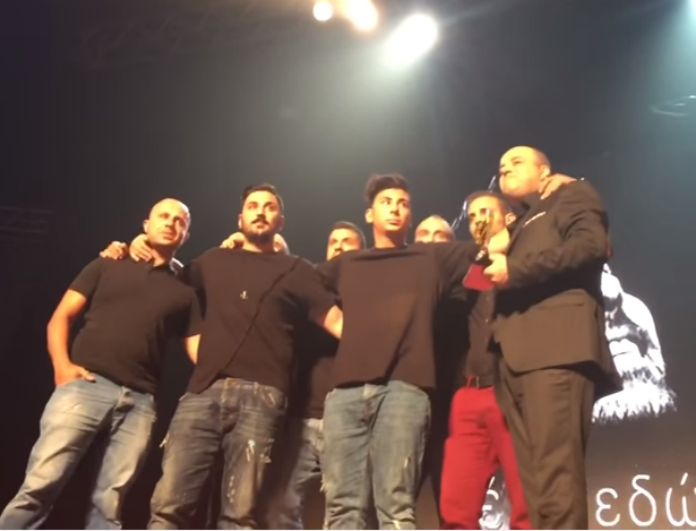 ΒΙΝΤΕΟ: Η στιγμή της απονομής μουσικού βραβείου στα αδέλφια του Παντελίδη