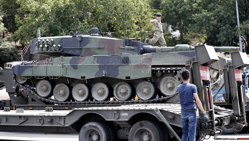 Τουρκία: Συνολικά 103 βαθμοφόροι των ενόπλων δυνάμεων έχουν ήδη τεθεί υπό προσωρινή κράτηση