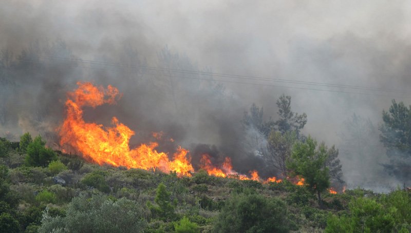 Πυρκαγιά εκδηλώθηκε κοντά στο hotspot της Μόριας