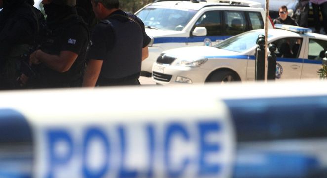 Τι λέει η Ένωση Αστυνομικών Υπαλλήλων Αθήνας για τα πολλαπλά κρούσματα κορωνοϊού σε αστυνομικά τμήματα