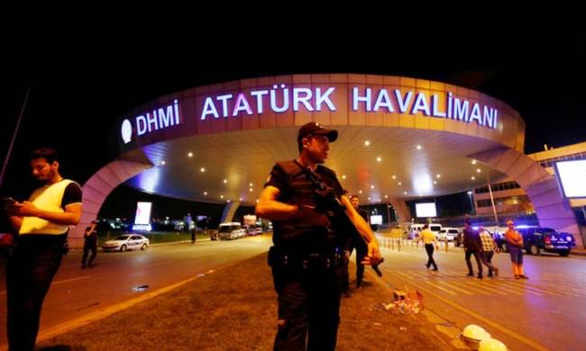 Τουρκία: Άλλες 11 συλλήψεις υπόπτων για την επίθεση στο αεροδρόμιο της Κωνσταντινούπολης