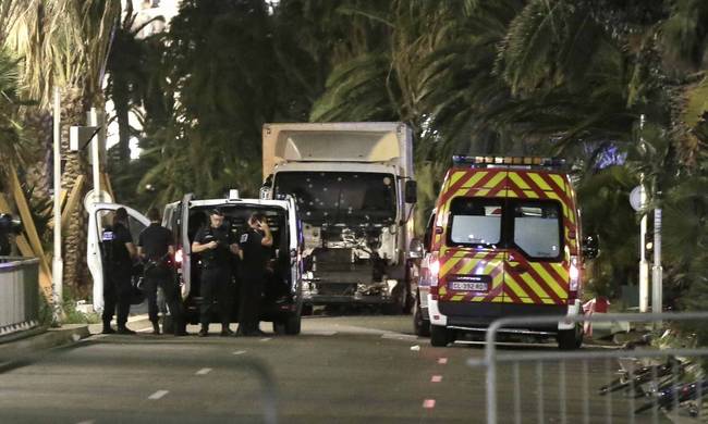 Επίθεση Νίκαια: Ο οδηγός πυροβόλησε πριν δεχτεί τα πυρά των αστυνομικών