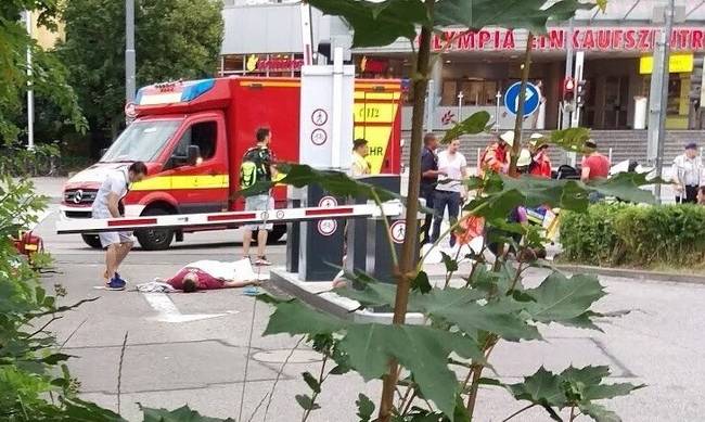 Συγκλονιστικές εικόνες από την επίθεση στο Μόναχο