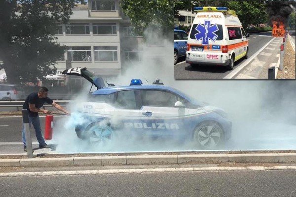 Περιπολικό BMW i3 έπιασε φωτιά στη Ρώμη (+video)