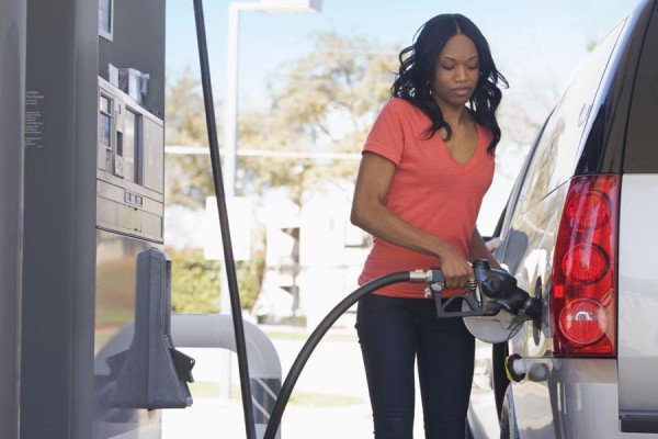 Χαμηλό 12ετίας η τιμή βενζίνης στις Η.Π.Α στα 0,53 ευρώ το λίτρο!