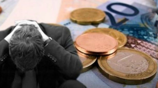 Πρωταθλήτρια σε κρατήσεις φόρων η Ελλάδα - Στα 100 ευρώ τα 57 πηγαίνουν στο κράτος