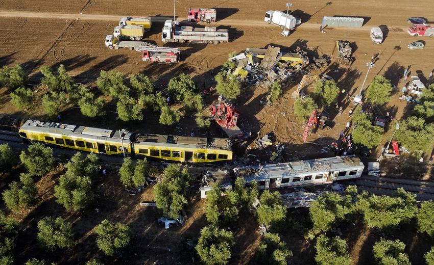 Ιταλία: Σε ανθρώπινο λάθος οφείλεται το πολύνεκρο σιδηροδρομικό δυστύχημα