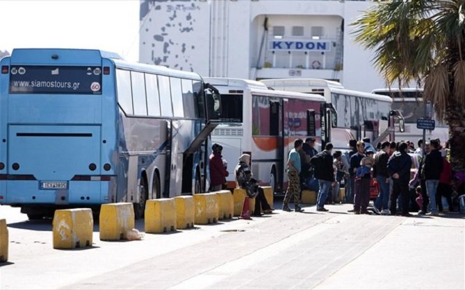 Αποχώρησαν και οι τελευταίοι πρόσφυγες & μετανάστες από το λιμάνι του Πειραιά