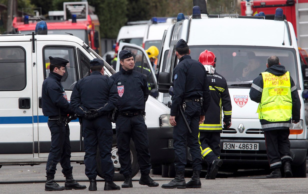 Γερμανία: Μία νεκρή και δύο τραυματίες από επίθεση άνδρα με ματσέτα