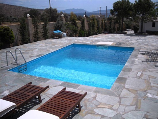 Κρήτη: Νεκρός ένας 60χρονος τουρίστας στη πισίνα ξενοδοχείου