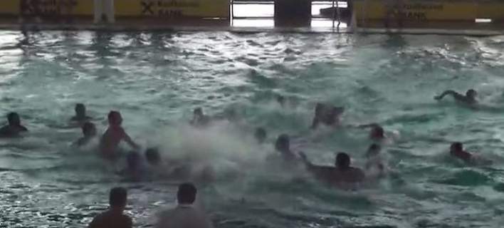 Σοκάρει το "ξύλο" σε πισίνα μεταξύ Ελλήνων και Κροατών αθλητών - ΒΙΝΤΕΟ