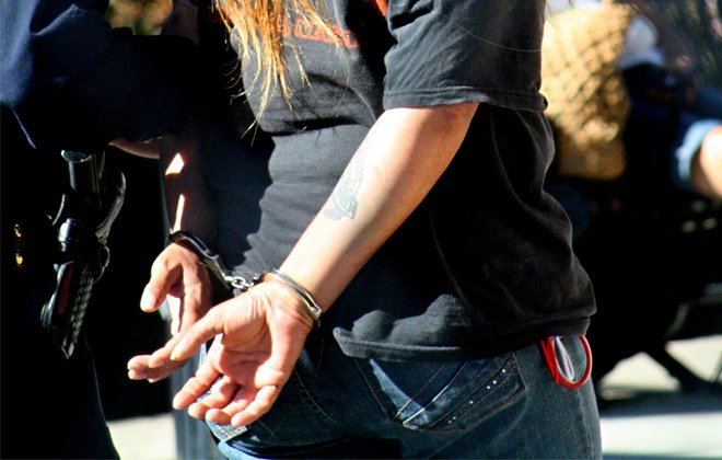 Σάμος: Σύλληψη 24χρονης για απόπειρα κλοπής