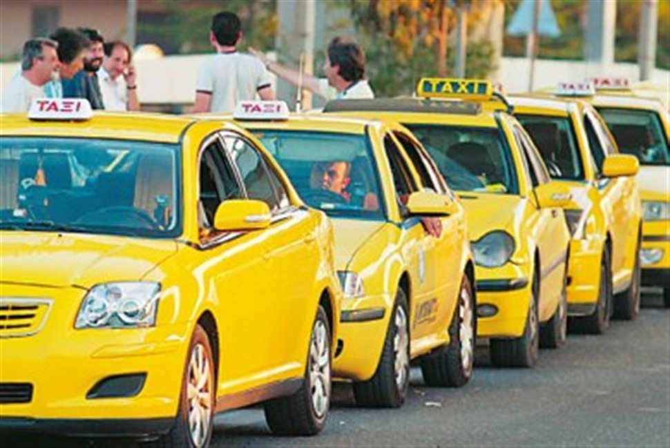 Σύλληψη για 17 οδηγούς ταξί - ''Πείραζαν'' τα ταξίμετρα και τις ταμειακές μηχανές