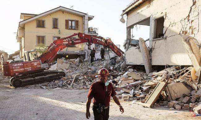 Σεισμός Ιταλία: Προβληματισμό προκαλεί η απουσία του Πάπα από της πληγείσες περιοχές