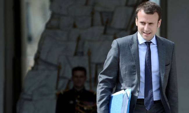 Γαλλία: Παραιτήθηκε ο υπουργός Οικονομίας Εμμανουέλ Μακρόν