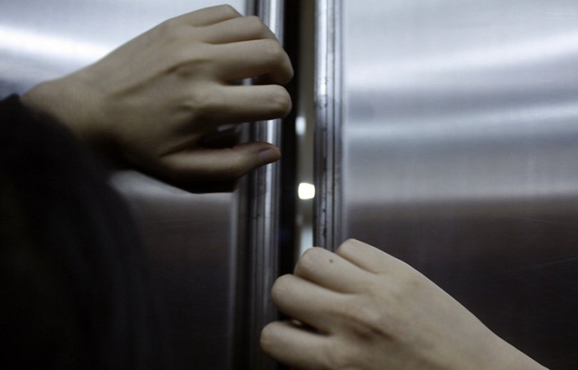 Πτολεμαΐδα: Γυναίκα έχασε τη ζωή της στο ασανσέρ