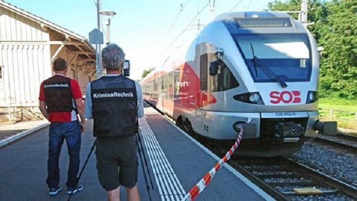 Αυστρία: Επίθεση με μαχαίρι σε τρένο – Σοβαρά τραυματισμένοι δύο νεαροί επιβάτες