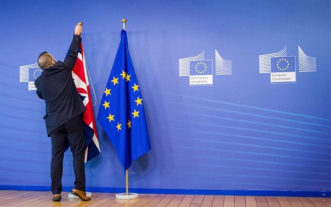 Sunday Times: Πιθανή αναβολή του Brexit για τα τέλη του 2019