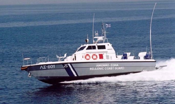Συναγερμός νότια της Κέρκυρας -Ακυβέρνητο πλέει σκάφος με 30 μετανάστες