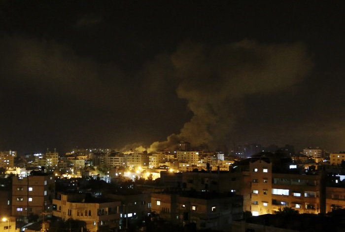 Αεροσκάφη βομβάρδισαν καταυλισμούς εκτοπισμένων στη Συρία