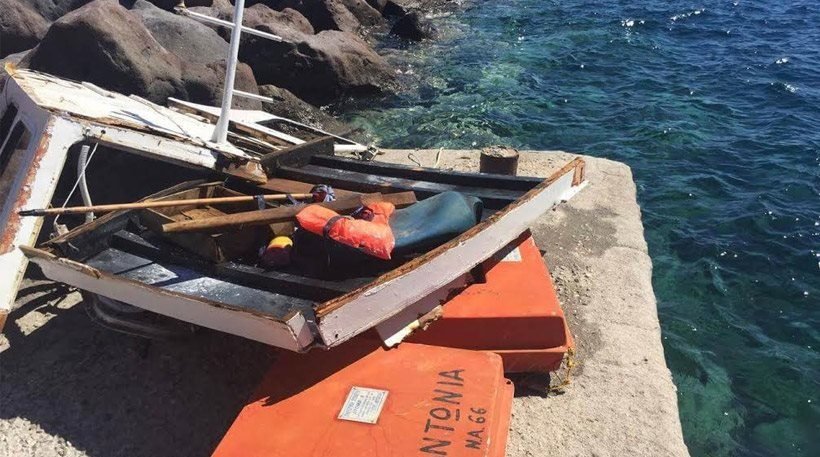 Αίγινα: Ζωντανός αλλά χωρίς τις αισθήσεις του έπεσε στο νερό ο κυβερνήτης του τουριστικού σκάφους