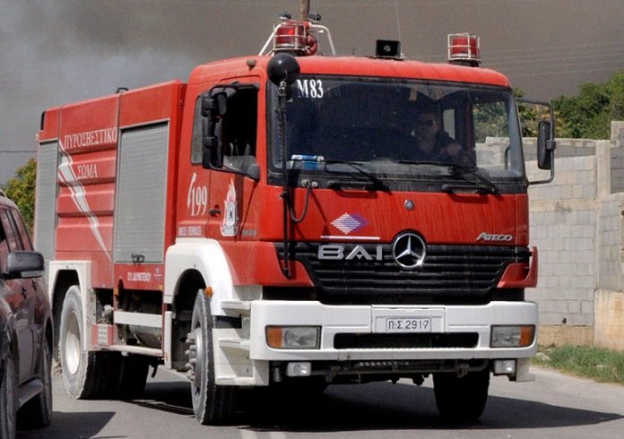 Υπό μερικό έλεγχο η πυρκαγιά στην περιοχή Βελβίτσι Πάτρας
