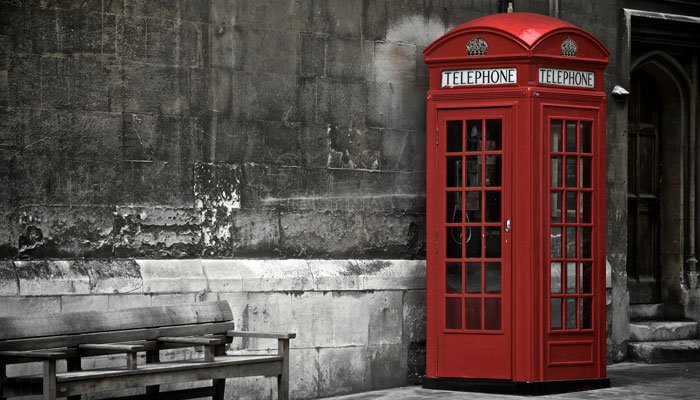 Σε mini γραφεία μετατρέπονται οι κόκκινοι τηλεφωνικοί θάλαμοι στη Βρετανία!