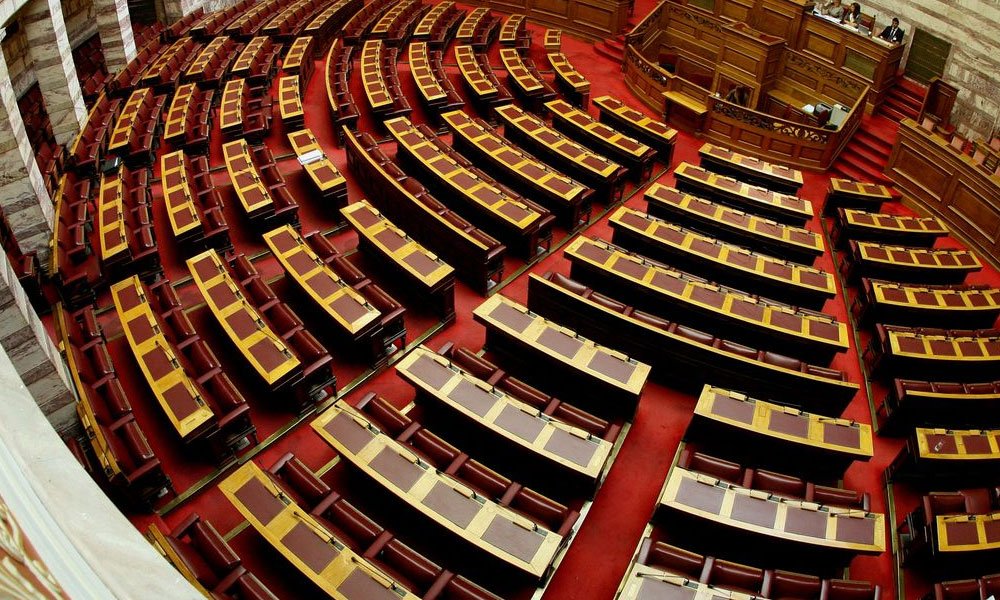 Live: Ψηφίζεται στην ολομέλεια της Βουλής το ν/σ για τα προαπαιτούμενα