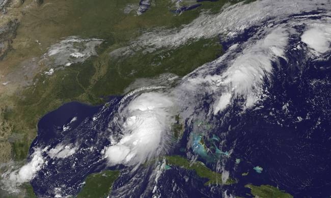Η τροπική καταιγίδα Hermine κατευθύνεται κατά μήκος των ανατολικών ακτών προς τη Νέα Υόρκη