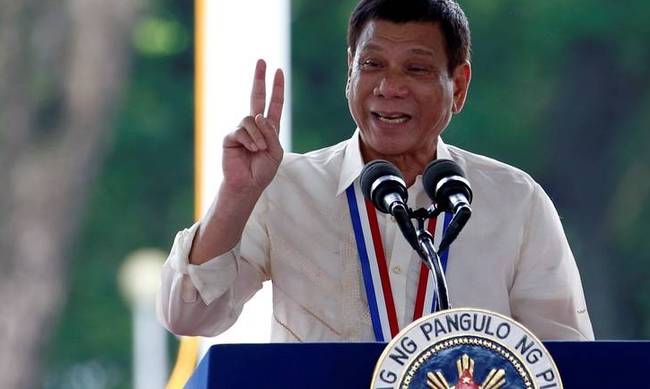 Πρόεδρος Φιλιππίνων σε Ισλαμιστές: «Θα σας φάω ζωντανούς με ξύδι και αλάτι»