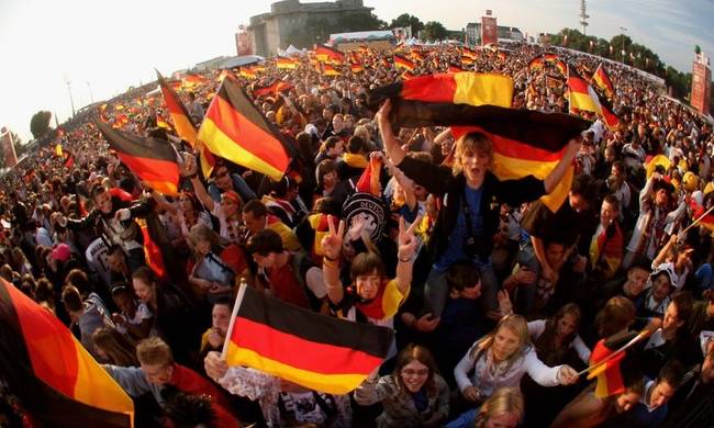 Γερμανία: Oι Γερμανοί τα έχουν όλα... αλλά φοβούνται σύμφωνα με έρευνα
