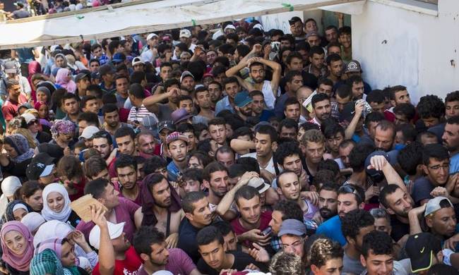 Γερμανία: Nα έρθουν πρόσφυγες στη Γερμανία για να ανακουφιστεί η υπερβολικά επιβαρυμένη Ελλάδα