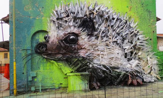 Αρτούρ Μπορντάλο: Ο καλλιτέχνης που μετατρέπει τα σκουπίδια σε εντυπωσιακά γλυπτά ζώων (Pics)
