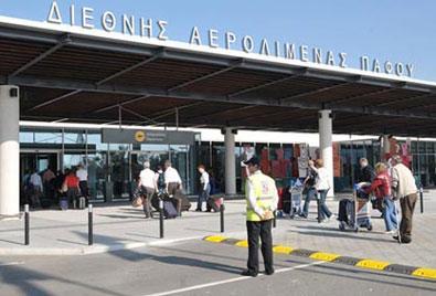 Στα 12,7 ευρώ ανά επιβάτη τα αεροπορικά τέλη στα 14 περιφερειακά αεροδρόμια