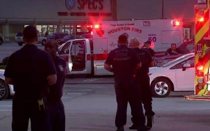 Χιούστον: Νεκρός ο ένοπλος που άνοιξε πυρ σε εμπορικό κέντρο τραυματίζοντας 6 άτομα