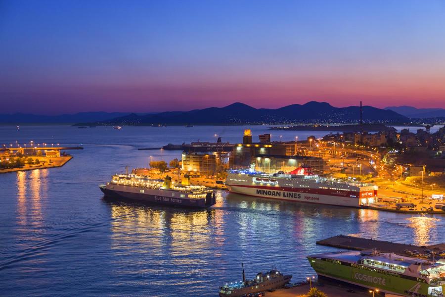 ΤΩΡΑ: Τηλεφώνημα για βόμβα στο λιμάνι του Πειραιά- Δεμένα τα πλοία για Κρήτη