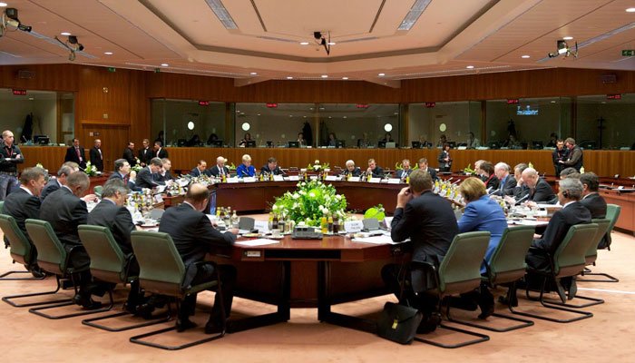 Το Eurogroup αποφασίζει σήμερα για την εκταμίευση των 2,8 δις