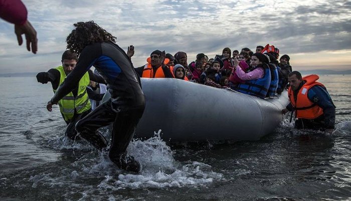 Περισσότεροι από 300 μετανάστες και πρόσφυγες πέρασαν στα νησιά του βόρειου Αιγαίου