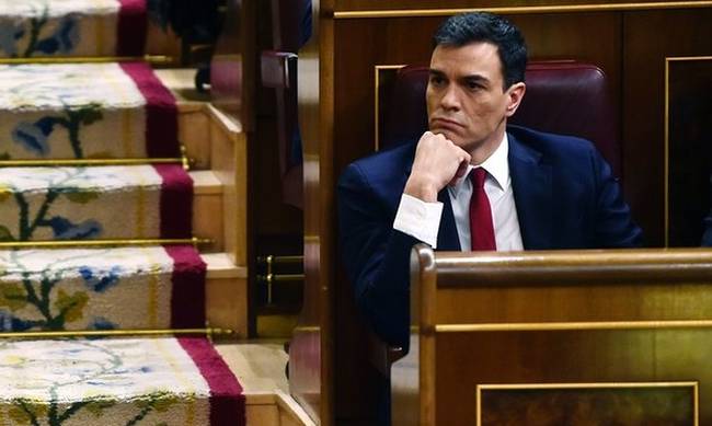 Ανοίγει ο δρόμος για το σχηματισμό κυβέρνησης στην Ισπανία - Παραιτήθηκε ο ηγέτης των Σοσιαλιστών