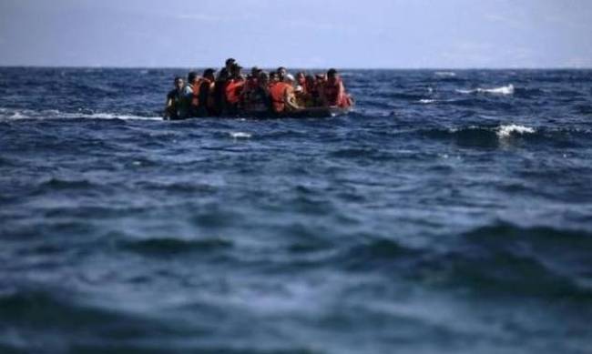 Μεγάλη επιχείρηση για τον εντοπισμό πλοίου με δεκάδες πρόσφυγες στο Αιγαίο