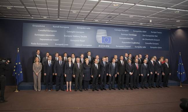 Το Ευρωπαϊκό Συμβούλιο απειλεί με νέες κυρώσεις τη Ρωσία