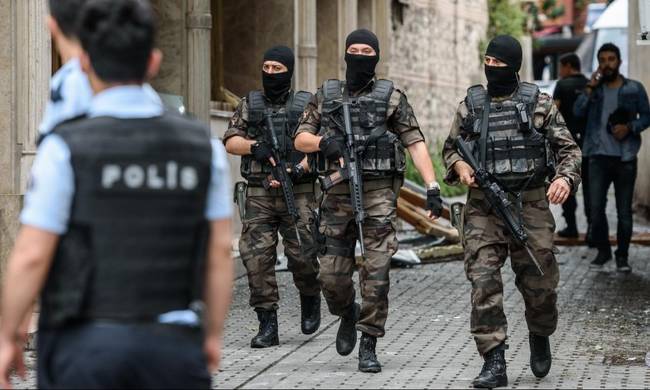 Συναγερμός για βομβιστική επίθεση στην Κωνσταντινούπολη