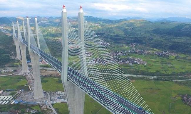 Η εντυπωσιακή γέφυρα στην Κίνα που προκαλεί δέος (εικόνες&video)