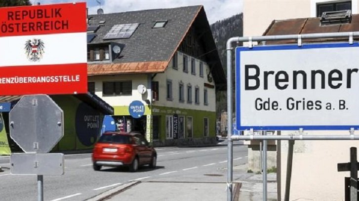Αυστρία: Εννέα μήνες φυλακή σε αστυνομικό που φώναξε «Χάιλ Χίτλερ»